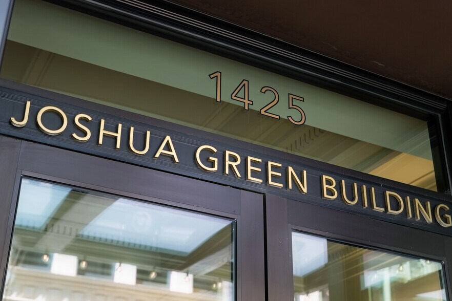 More Photos Of 1425 4th Ave, Seattle Office For Lease