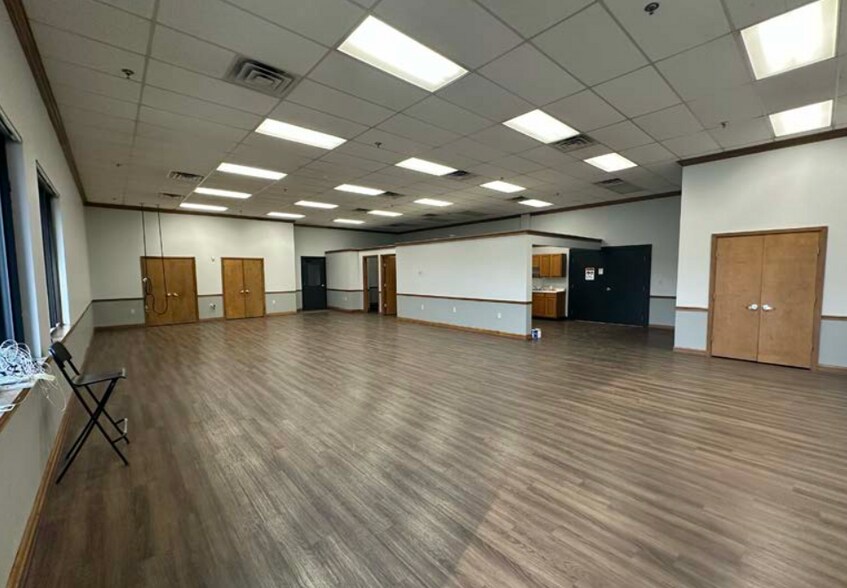 More Photos Of 4404 Hamilton Cleves Rd, Hamilton Warehouse For Lease