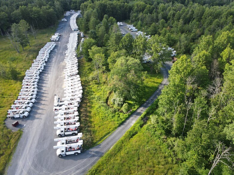 More Photos Of 269 Stone Schoolhouse Rd, Bloomingburg Warehouse For Sale