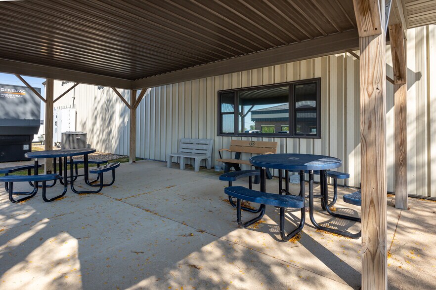 More Photos Of 3681 Prism Ln, Kieler Office For Sale