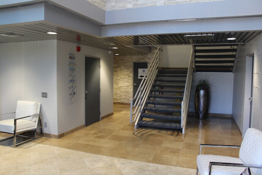 More Photos Of 5838 Edison Pl, Carlsbad Office For Sale