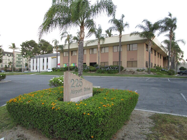 More Photos Of 225 E Airport Dr, San Bernardino Medical For Lease