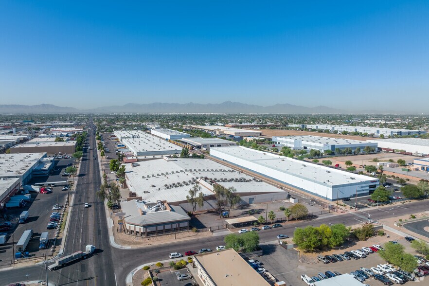 More Photos Of 4636 N 43rd Ave, Phoenix Manufacturing For Lease