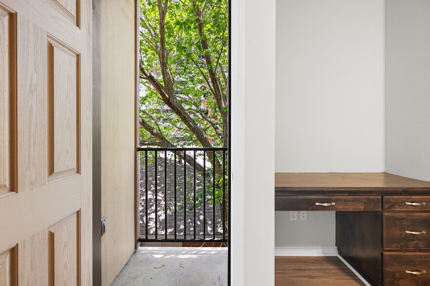 More Photos Of 307 Boyett St, College Station Apartments For Sale