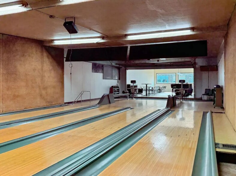 More Photos Of 109 Mill St, Currie Bowling Alley For Sale