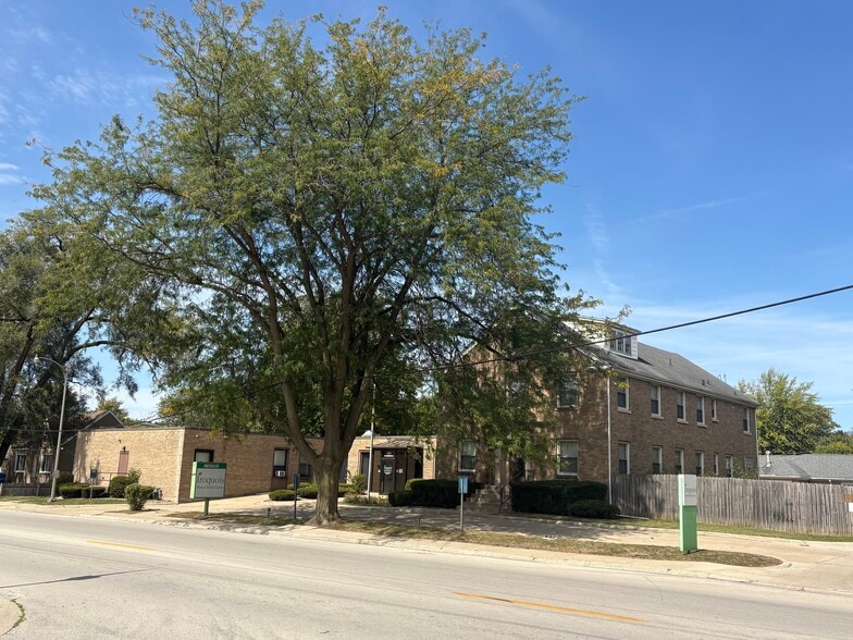 Primary Photo Of 411 W Division St, Manteno Flex For Sale