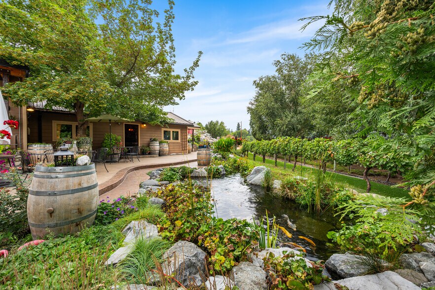 More Photos Of 250 Karma Kanyon Dr, Chelan Winery Vineyard For Sale