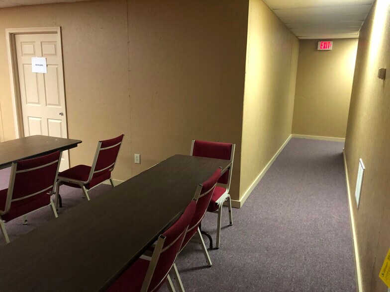 More Photos Of 787 Paden Dr, Lawrenceville Religious Facility For Lease