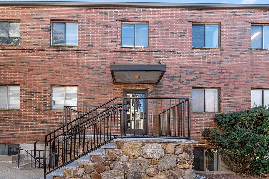 More Photos Of 93 Concord Ave, Belmont Medical For Lease