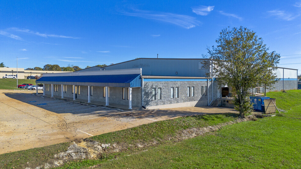 More Photos Of 6130 Preservation Dr, Chattanooga Light Distribution For Sale