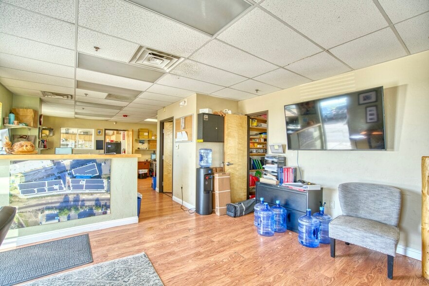 More Photos Of 1501 Lee Hill Dr, Boulder Showroom For Sale