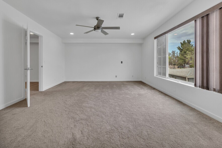More Photos Of 1338 D St, Ramona Office For Sale