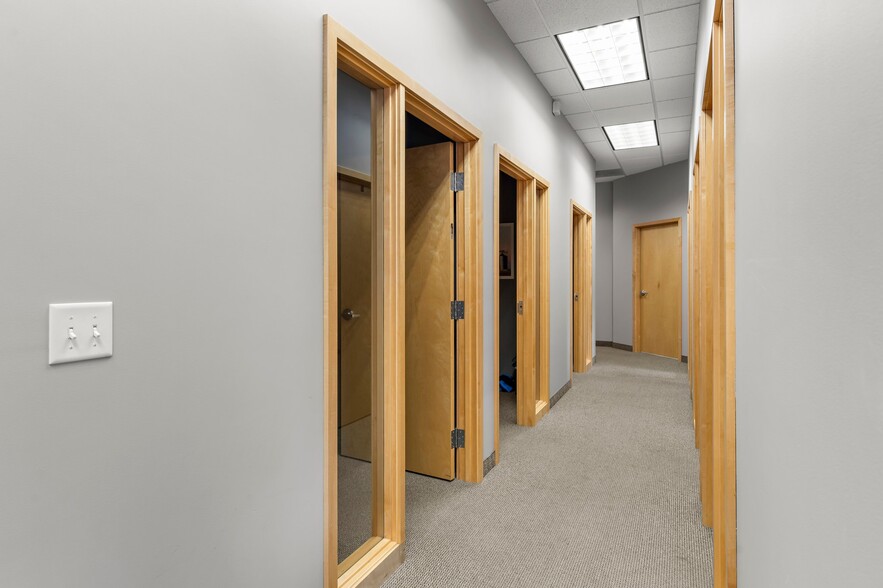 More Photos Of 700-710 Hamel Rd, Hamel Warehouse For Sale