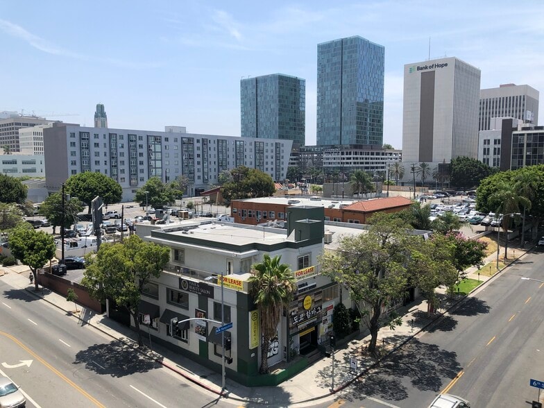 More Photos Of 600 S New Hampshire, Los Angeles Storefront Retail Office For Lease
