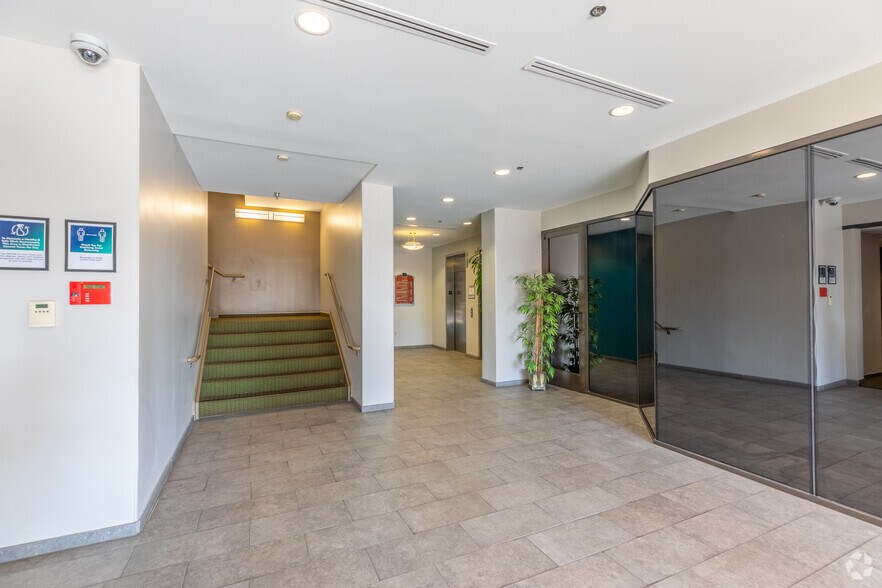 More Photos Of 5050 Avenida Encinas, Carlsbad Office For Lease