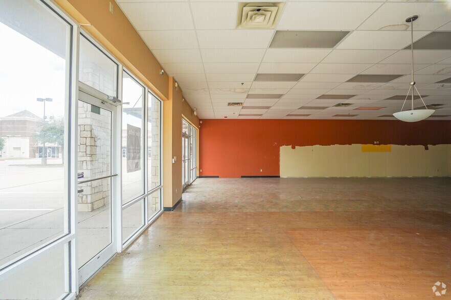 More Photos Of 7010 Preston Rd, Frisco Unknown For Lease