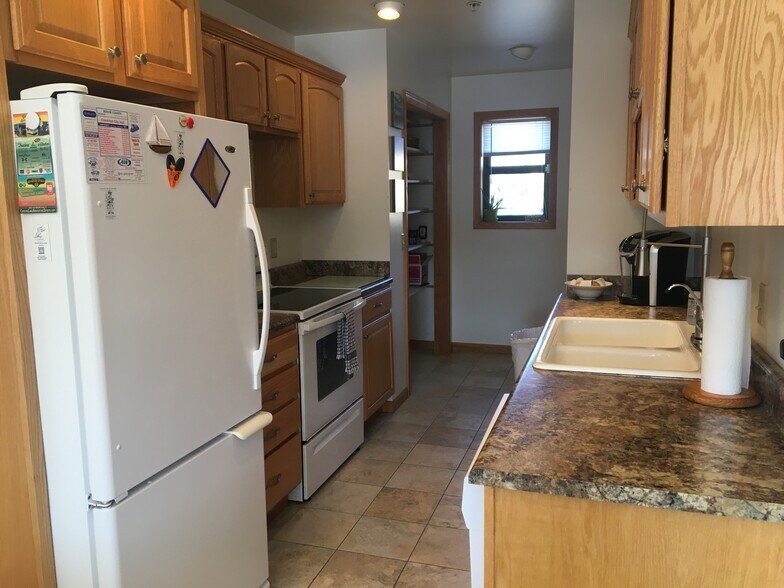 More Photos Of 310 Main St, Frankfort Storefront For Sale