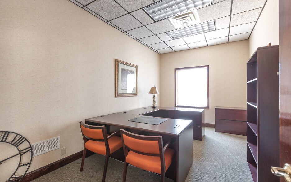 More Photos Of 216 W 2nd St, Dixon Bank For Sale