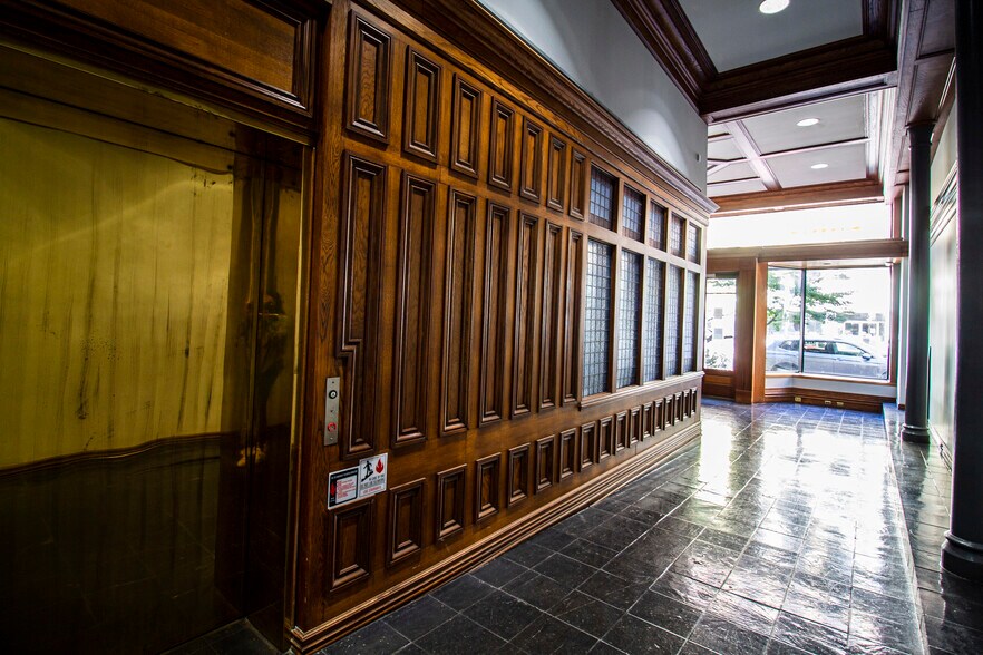 More Photos Of 2021 3rd Ave N, Birmingham Office For Sale