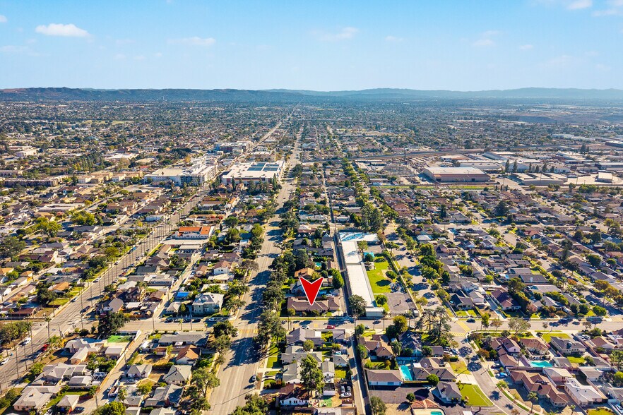 More Photos Of 1047 N San Gabriel Ave, Azusa Apartments For Sale