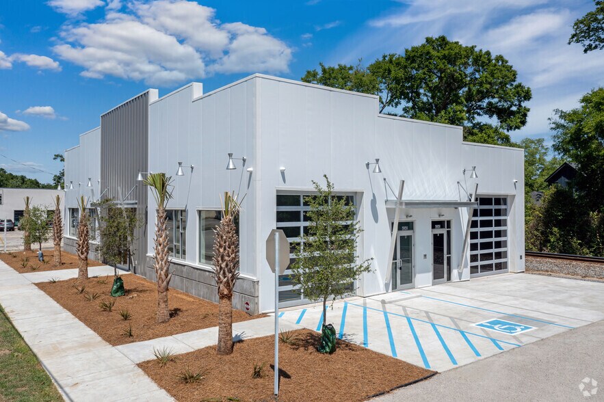 More Photos Of 4340 Spruill Ave, North Charleston Storefront Retail Office For Sale