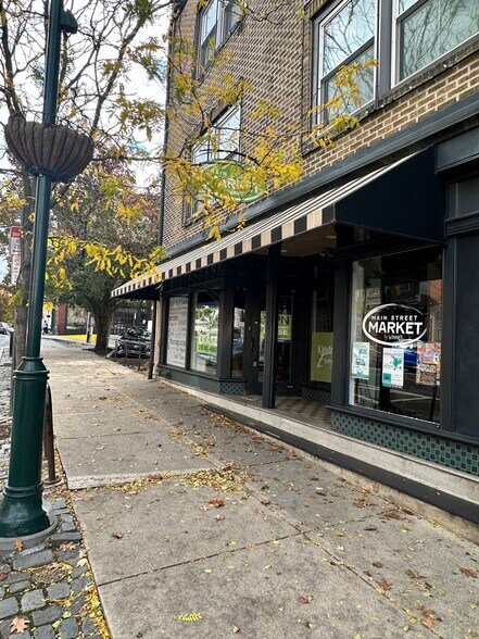 More Photos Of 4254 Main St, Philadelphia Storefront For Lease