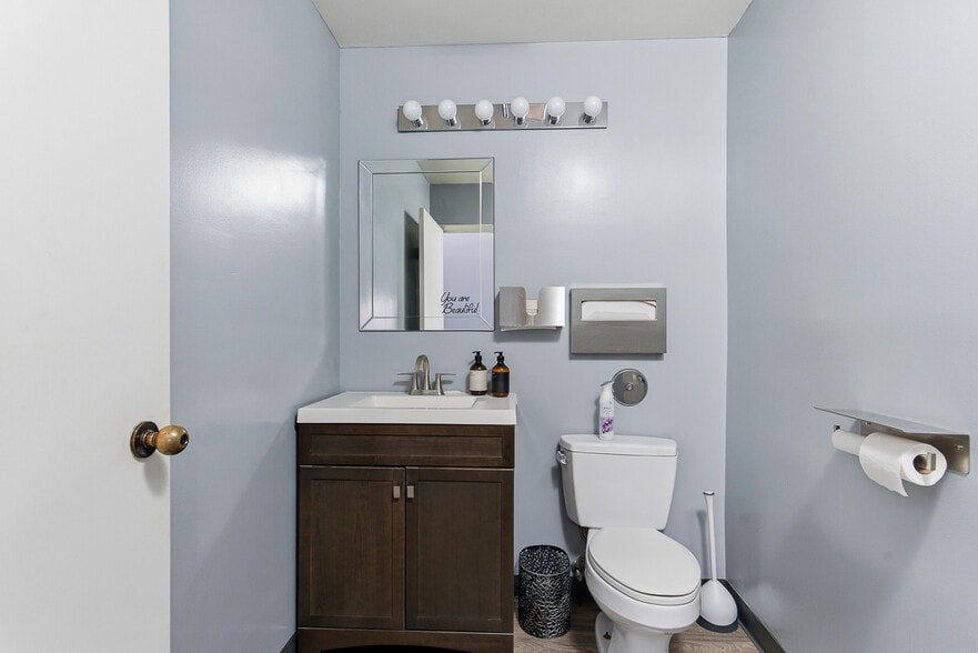 More Photos Of 2943-2947 Foothill Blvd, La Crescenta Medical For Lease