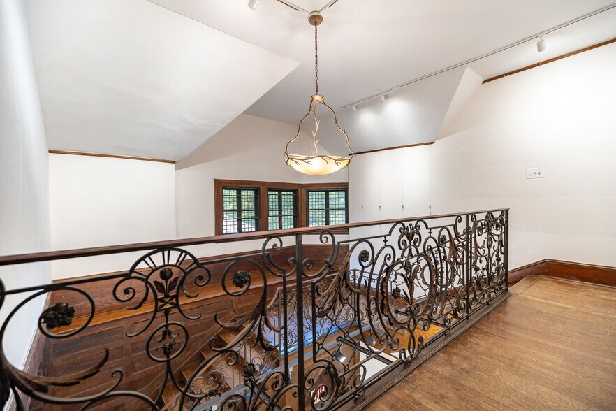 More Photos Of 190 Camp Hill Rd, Fort Washington Religious Facility For Sale