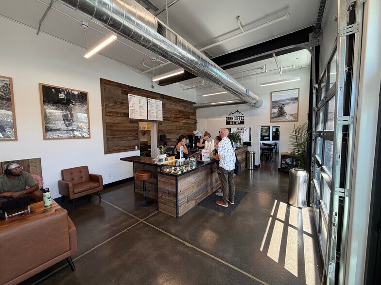 More Photos Of 960 S Virginia St, Reno Storefront Retail Office For Sale