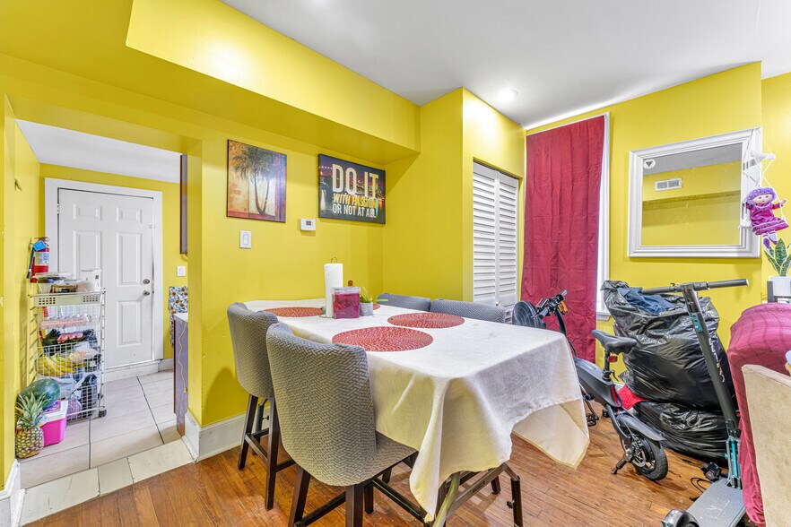 More Photos Of 3807 Pacific Ave, Wildwood Office Residential For Sale