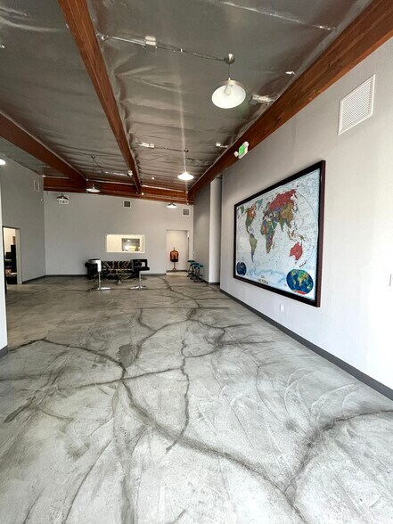 More Photos Of 3800 S Hill St, Los Angeles Warehouse For Lease