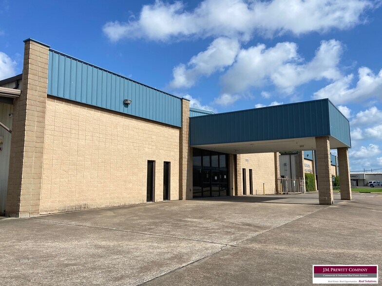 More Photos Of 301 Ml King Jr Pky, Beaumont Service For Sale