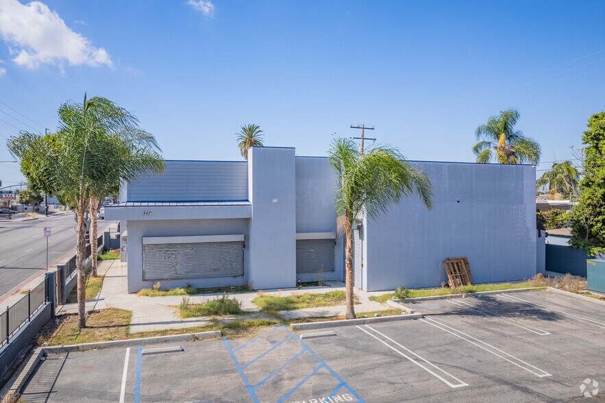 More Photos Of 961 W Compton Blvd, Compton Freestanding For Sale