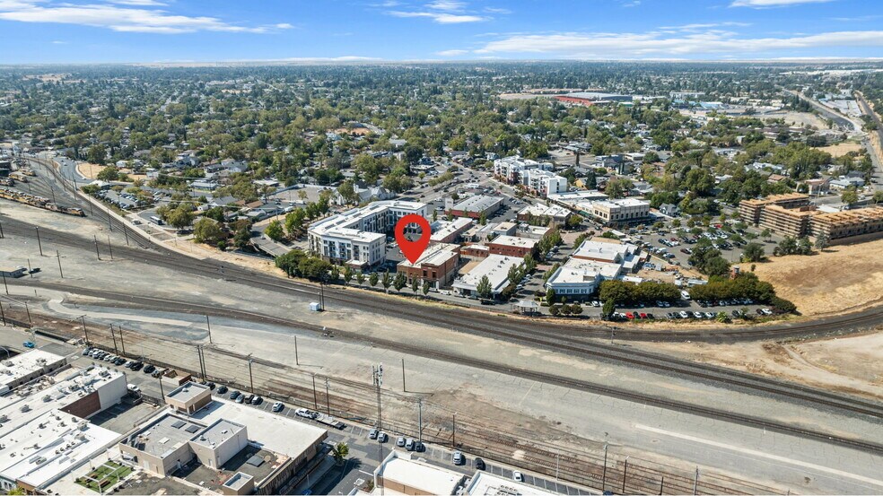 More Photos Of 112 Pacific St, Roseville Apartments For Lease