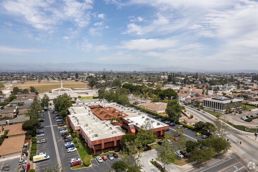 More Photos Of 901-999 W 7th St, Oxnard Medical For Lease