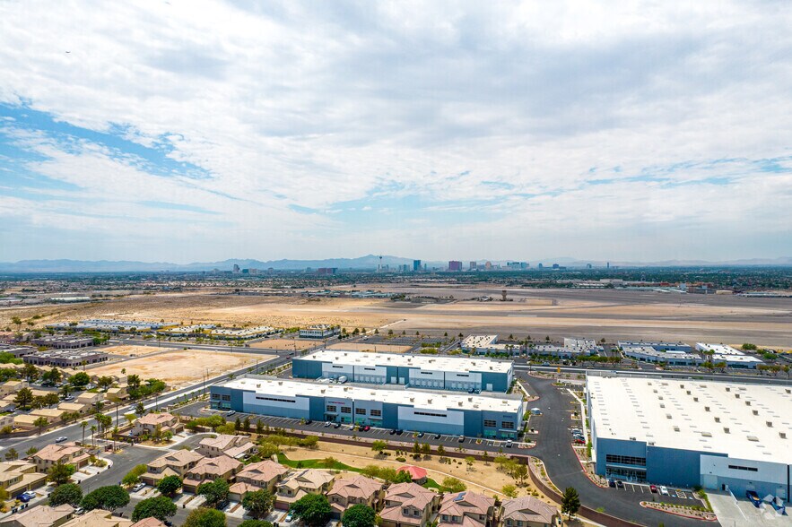 More Photos Of 3778 W Cheyenne Ave, North Las Vegas Industrial For Lease