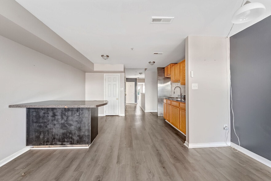 More Photos Of 139 State St, Camden Multifamily For Sale