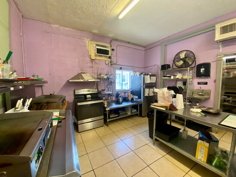 More Photos Of 6199 39th St, Groves Office For Sale