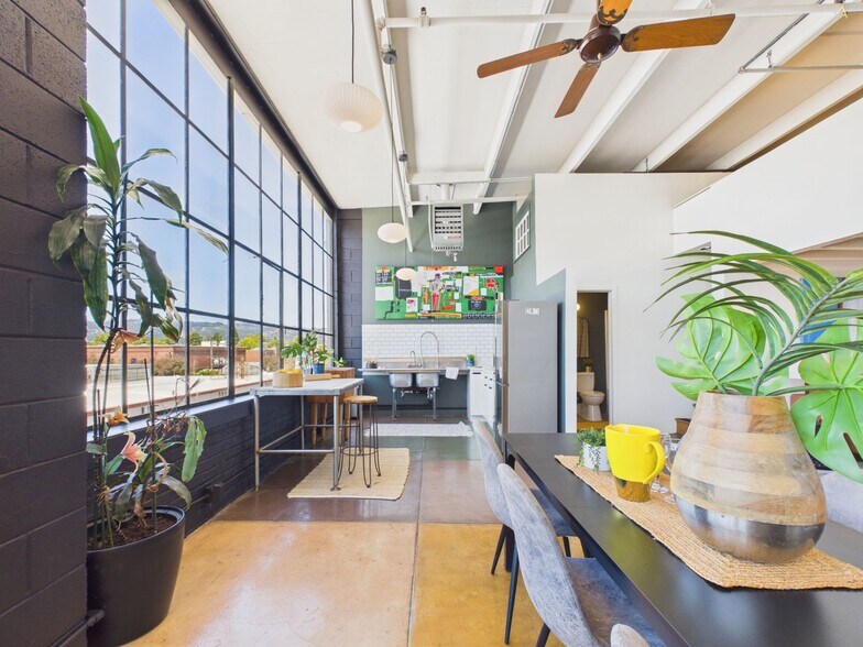 More Photos Of 4053 Harlan St, Emeryville Apartments For Sale