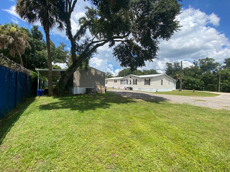 More Photos Of 10850 Cozarts Chalet, Gibsonton Manufactured Housing Mobile Home Park For Sale