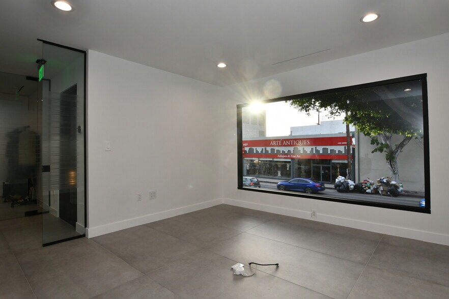 More Photos Of 1104 S Robertson Blvd, Los Angeles Office For Lease