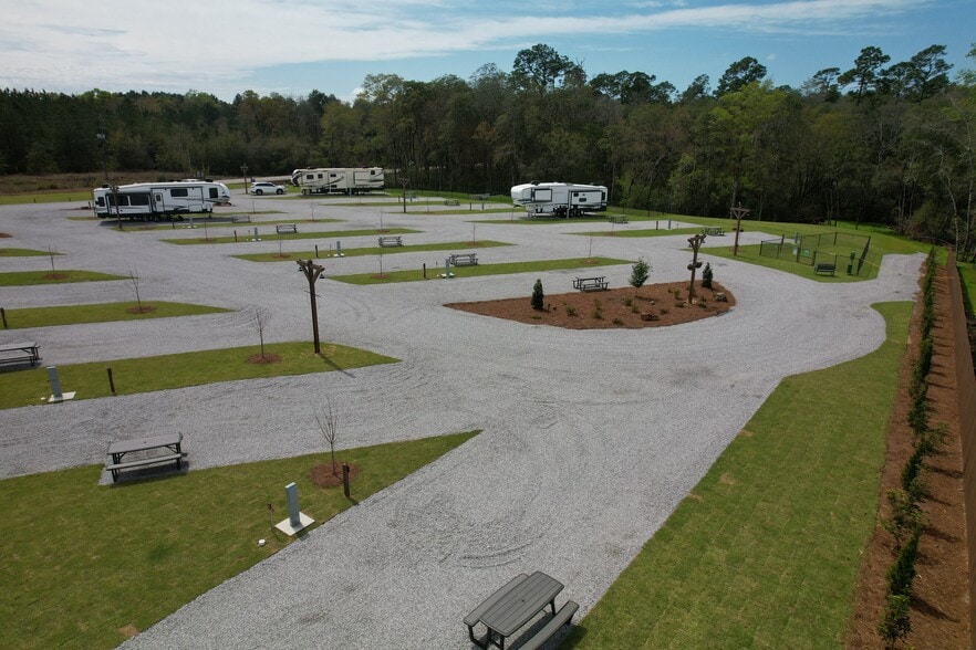 More Photos Of 364 Radcliff Rd, Creola Trailer Camper Park For Sale