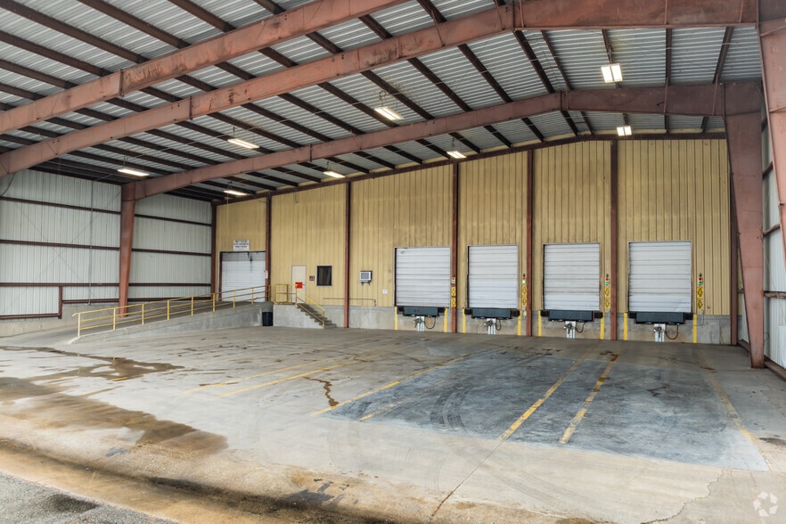 More Photos Of 160 Rosedale St, Jackson Manufacturing For Lease