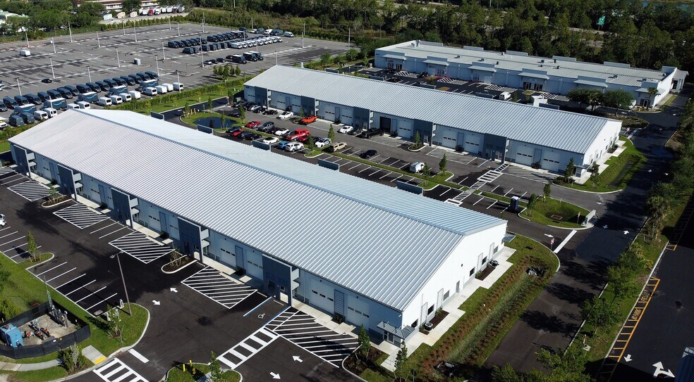 More Photos Of 3933 Tollhouse Dr, Naples Warehouse For Sale