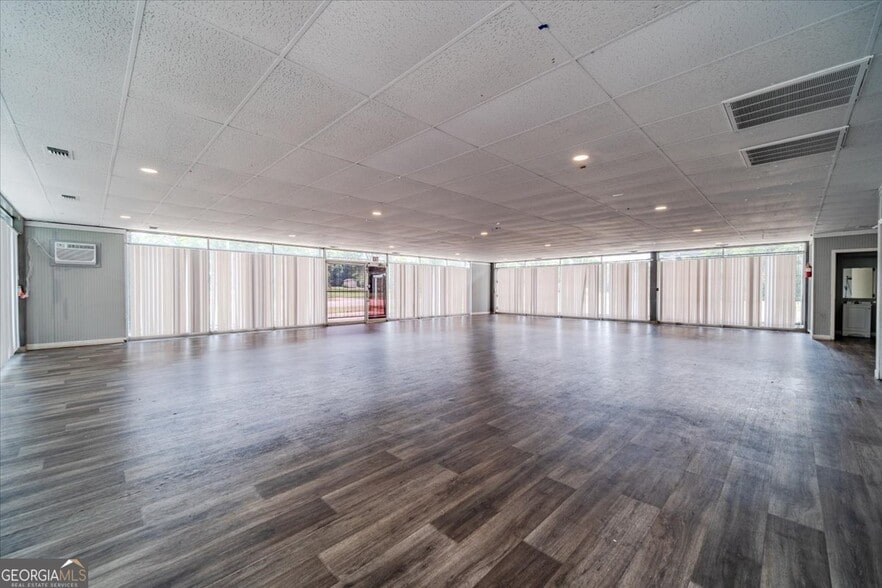 More Photos Of 2020 Buchanan Hwy, Cedartown Warehouse For Sale