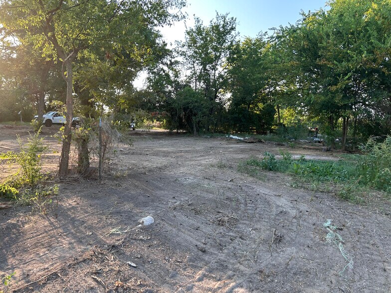 More Photos Of 1330 Jefferson St E, Sulphur Springs Land For Sale