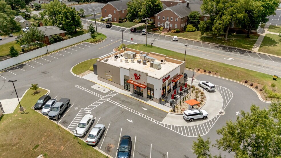 More Photos Of 627 W Main St, Williamston Restaurant For Sale