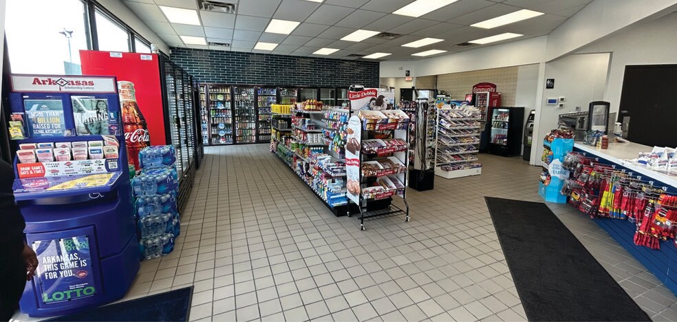 More Photos Of 8623 Warden Rd, Sherwood Convenience Store For Lease
