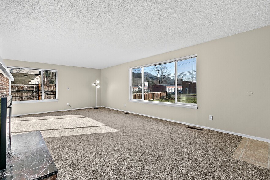 More Photos Of 16421 64th St E, Sumner Specialty For Sale