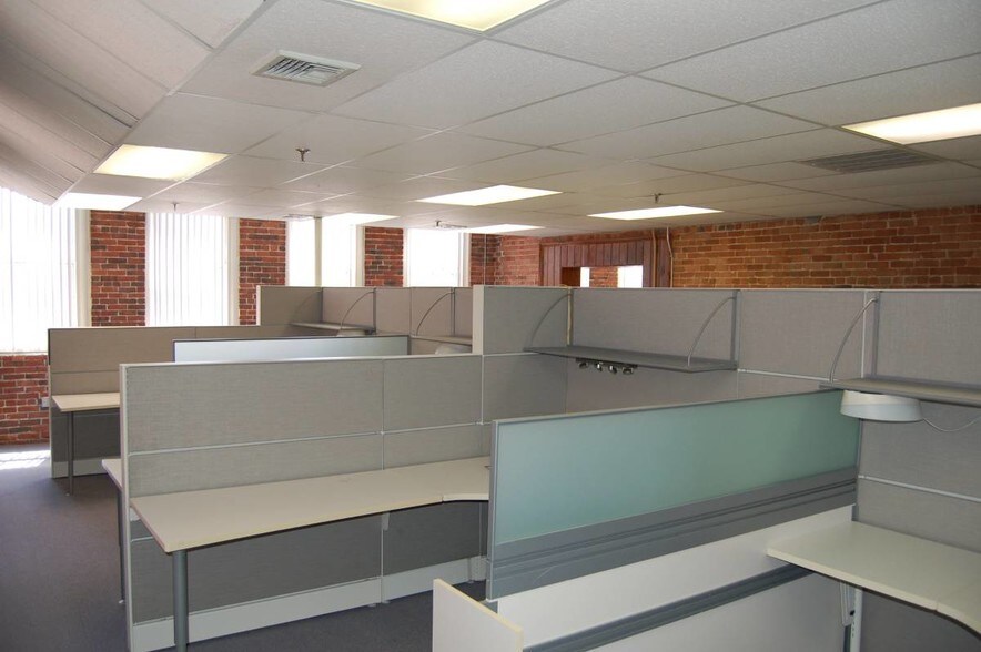 More Photos Of 53-63 Wingate St, Haverhill Office For Lease